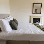 Grand Victorian House Sleeps 12 Near North Bay * Scarborough
