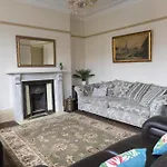 Grand Victorian House Sleeps 12 Near North Bay