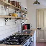 Holiday home Grand Victorian House Sleeps 12 Near North Bay *