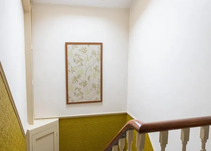 Grand Victorian House Sleeps 12 Near North Bay Hébergement de vacances