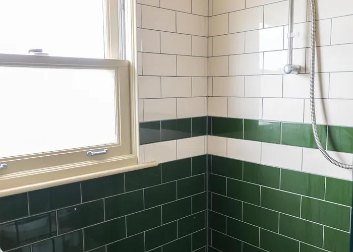 Grand Victorian House Sleeps 12 Near North Bay Scarborough