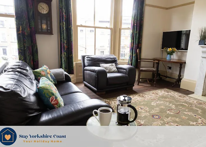 Hébergement de vacances Grand Victorian House Sleeps 12 Near North Bay *