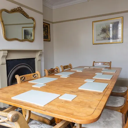 Holiday home Grand Victorian House Sleeps 12 Near North Bay